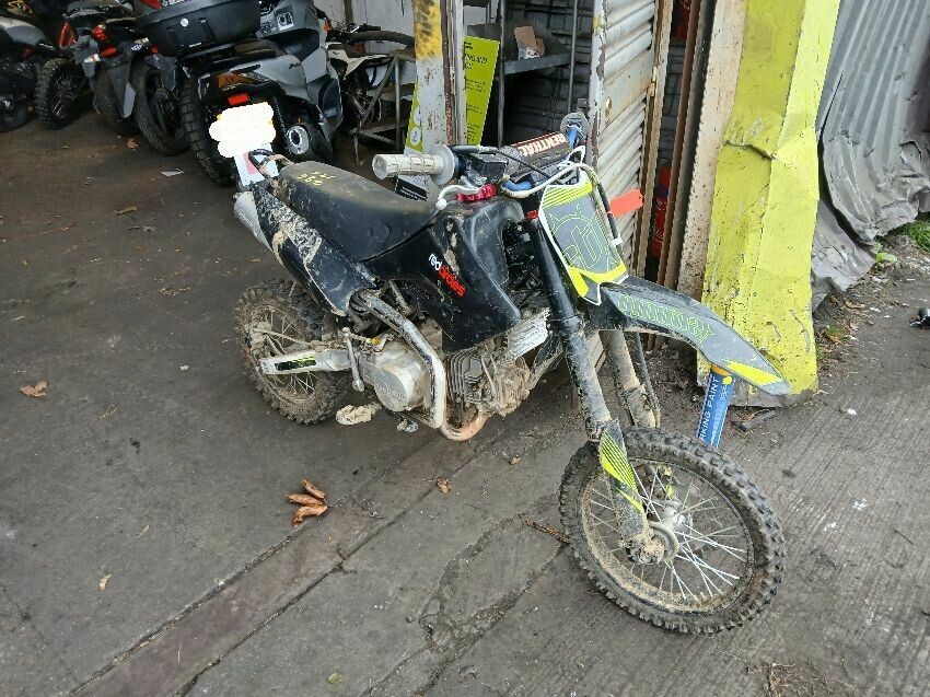  STOMP 140CC PIT BIKE