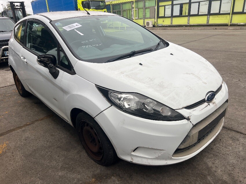 2011 FORD FIESTA