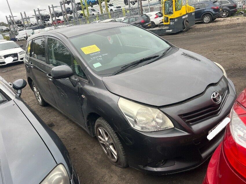 2009 TOYOTA VERSO