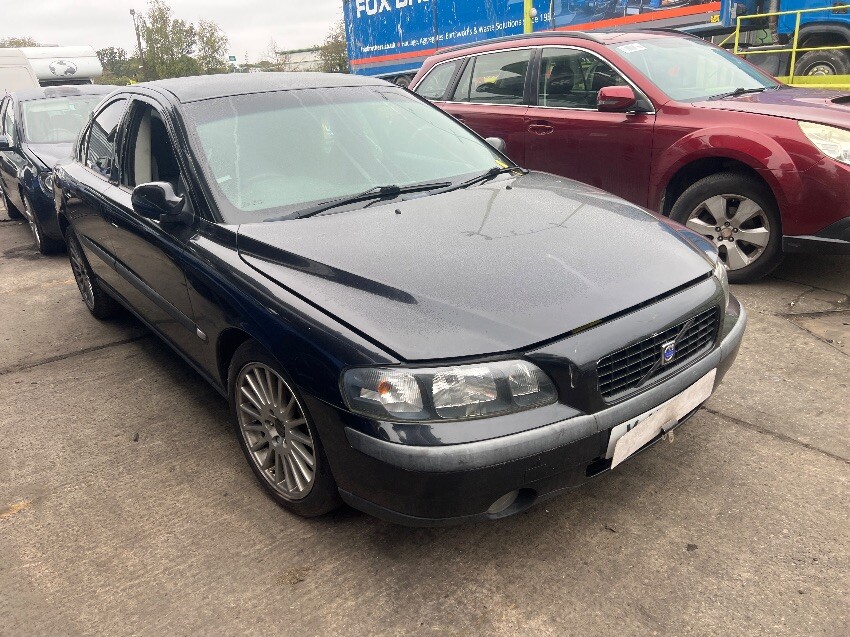2002 VOLVO S60