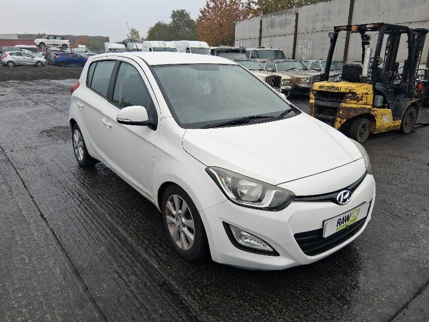 2013 HYUNDAI I20