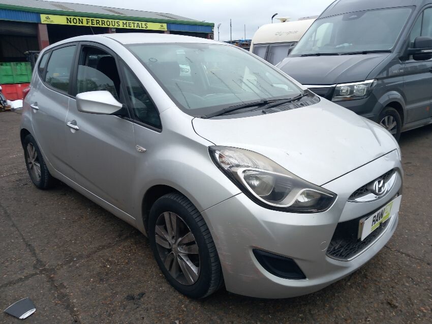 2013 HYUNDAI IX20