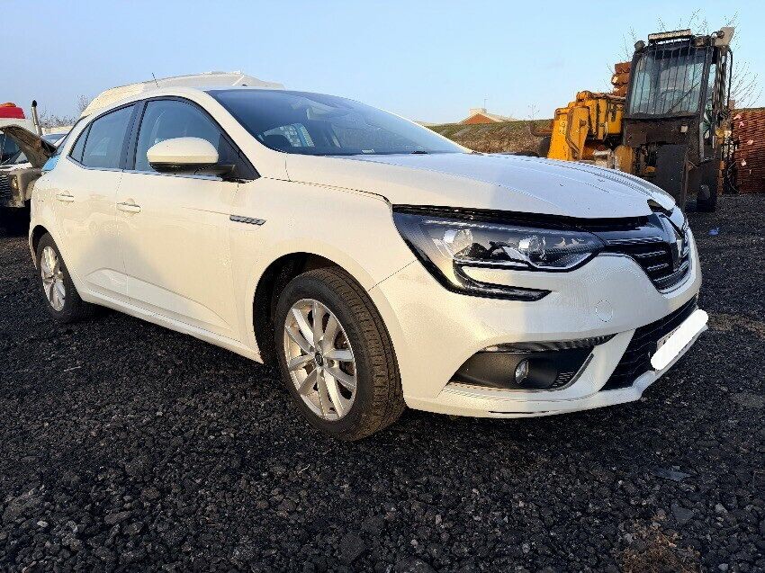 2016 RENAULT MEGANE