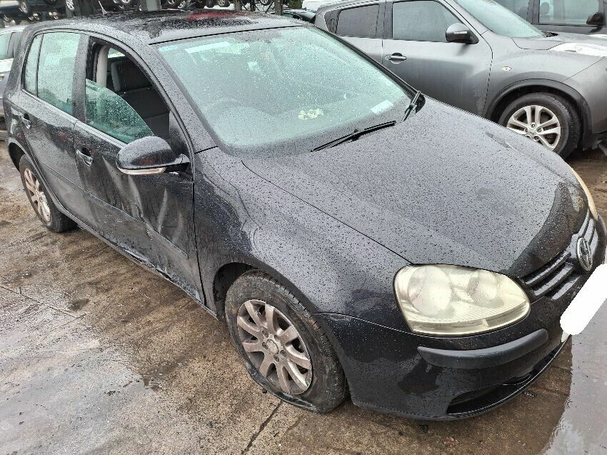2005 VOLKSWAGEN GOLF