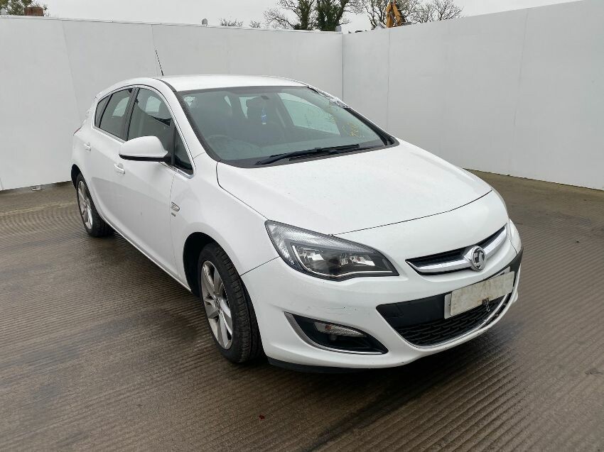 2015 VAUXHALL ASTRA
