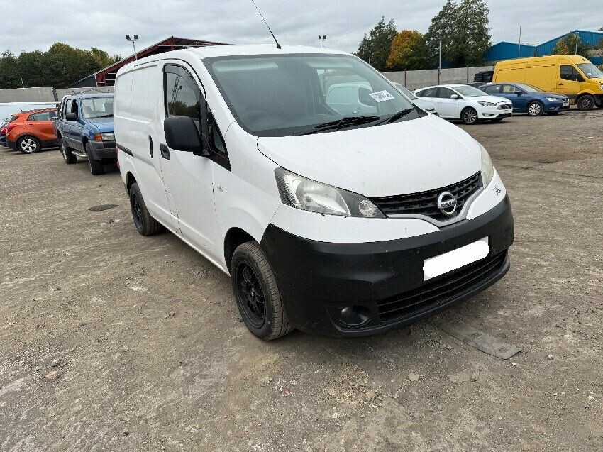 2015 NISSAN NV200