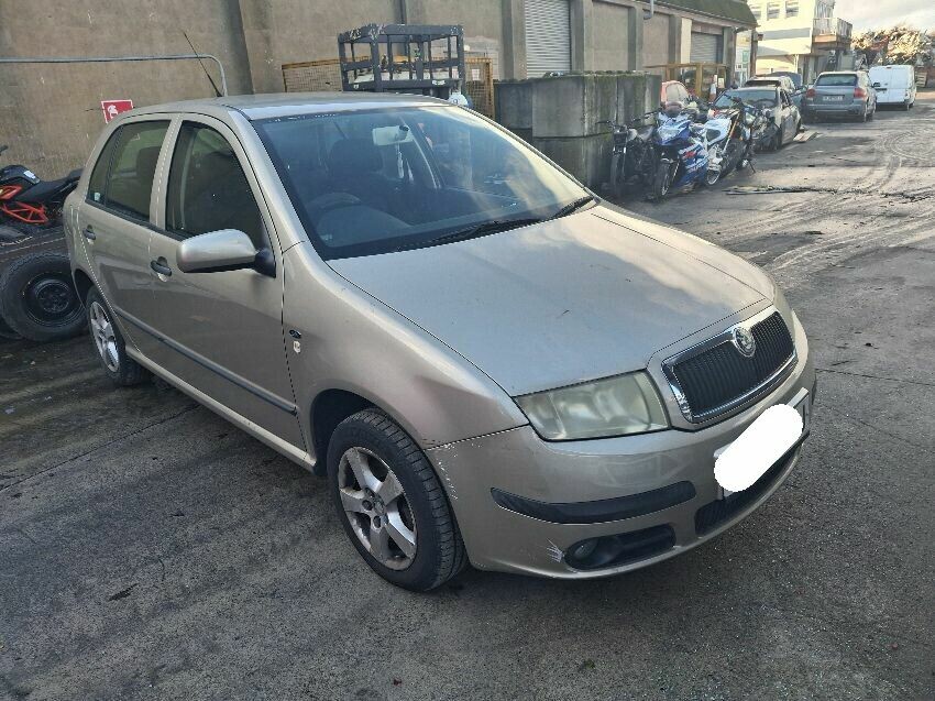 2004 SKODA FABIA