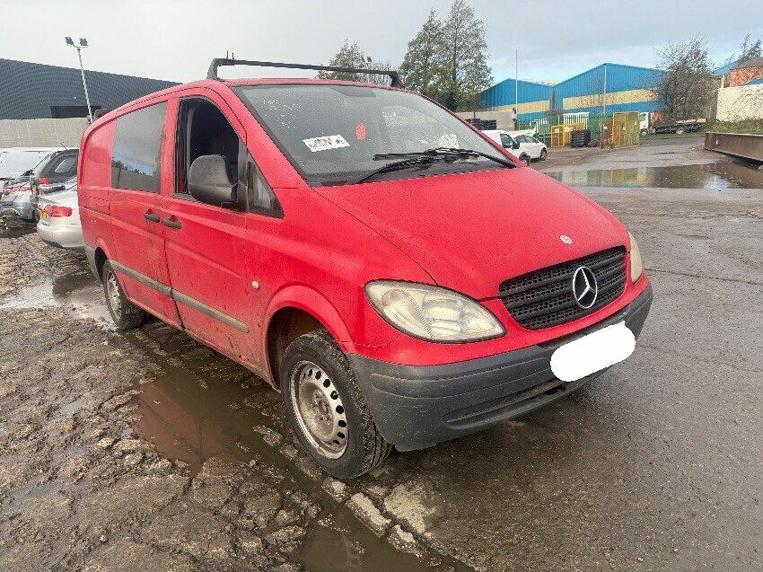 2003 MERCEDES VITO