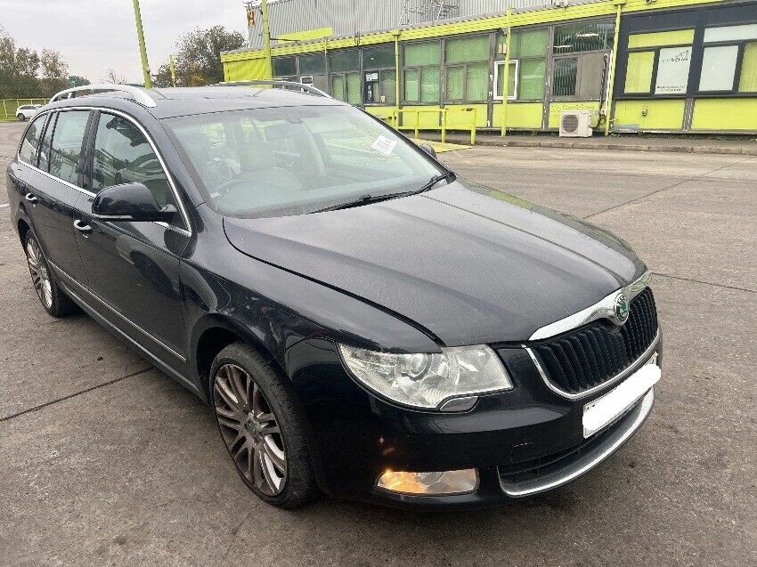 2012 SKODA SUPERB