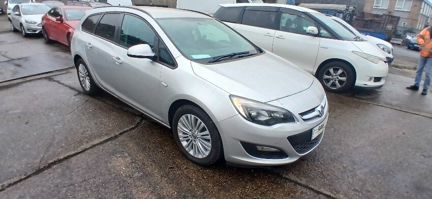 2014 VAUXHALL ASTRA