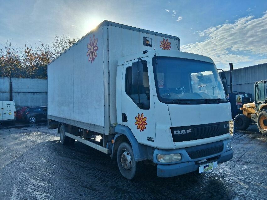 2004 DAF LF