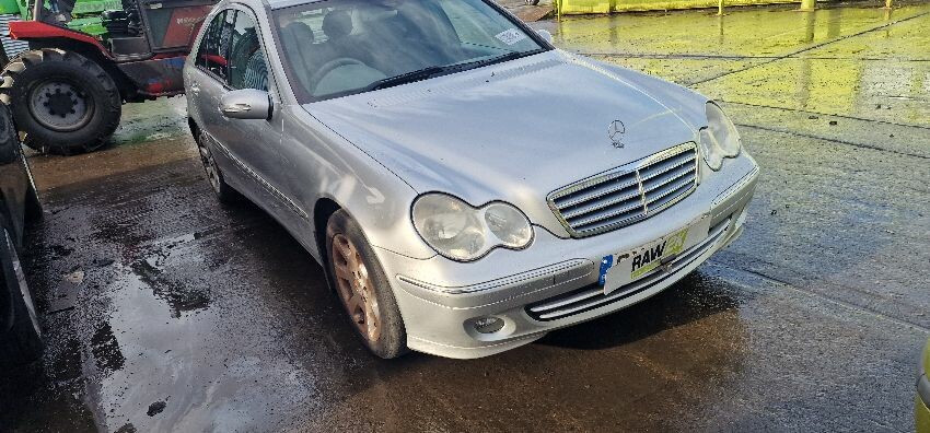 2004 MERCEDES C-CLASS