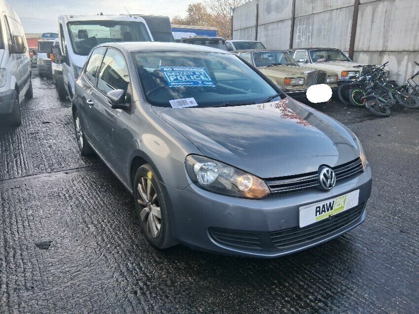 2011 VOLKSWAGEN GOLF