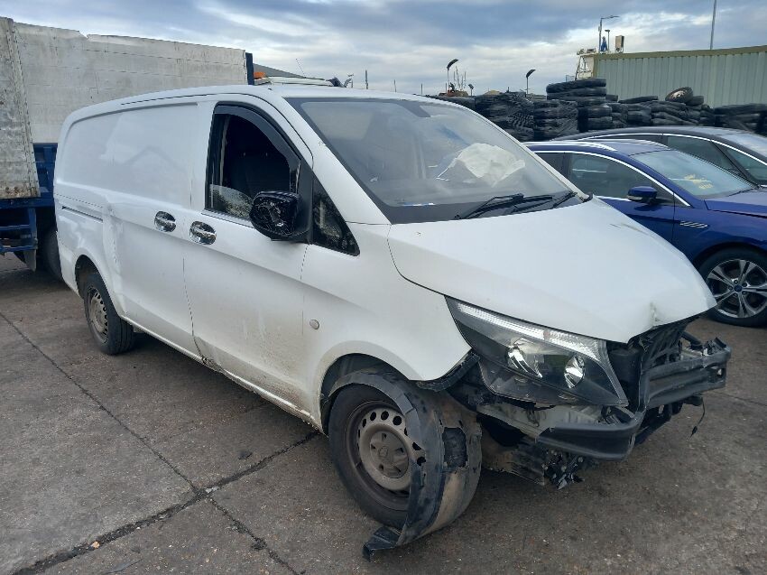 2017 MERCEDES VITO