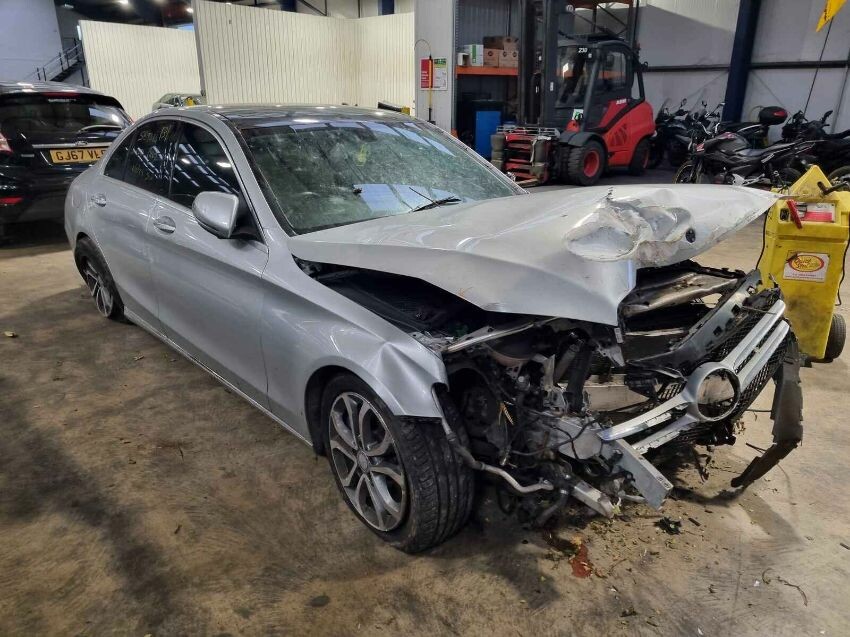 2016 MERCEDES C-CLASS