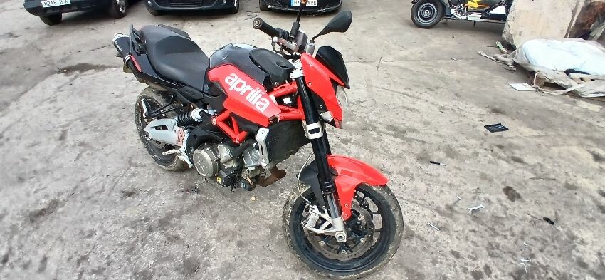 2010 APRILIA SL