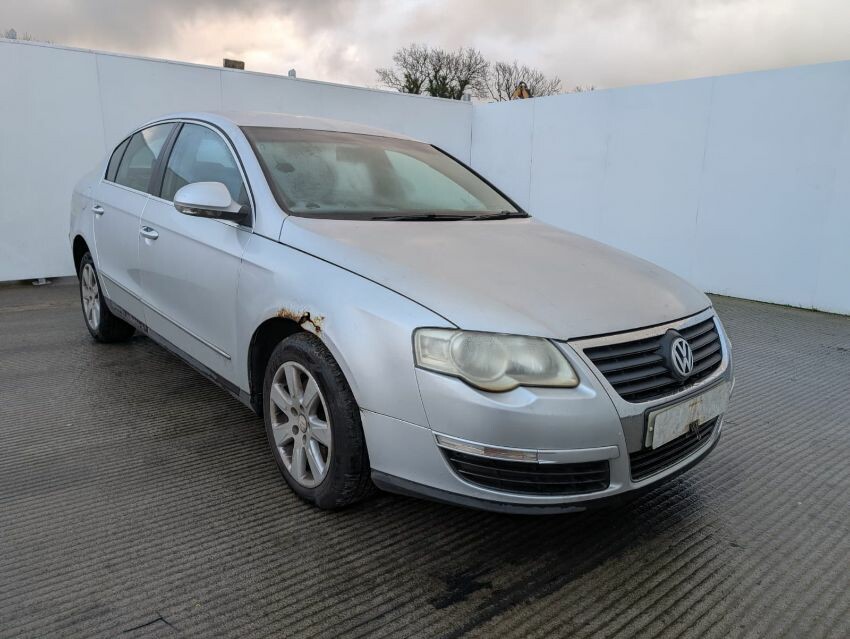 2005 VOLKSWAGEN PASSAT