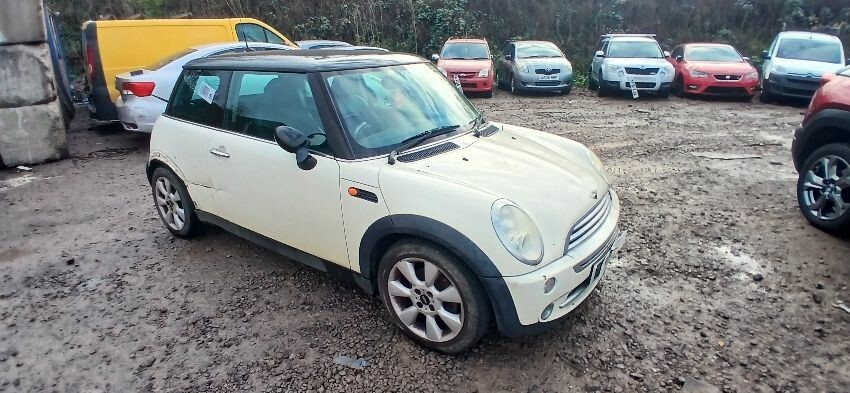 2005 MINI HATCH