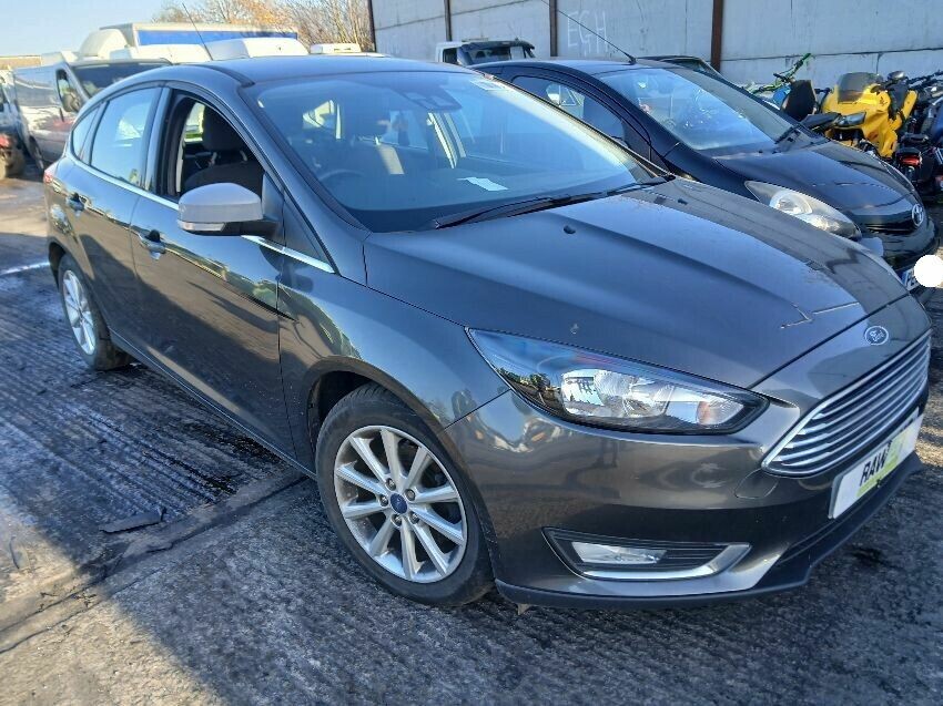 2016 FORD FOCUS