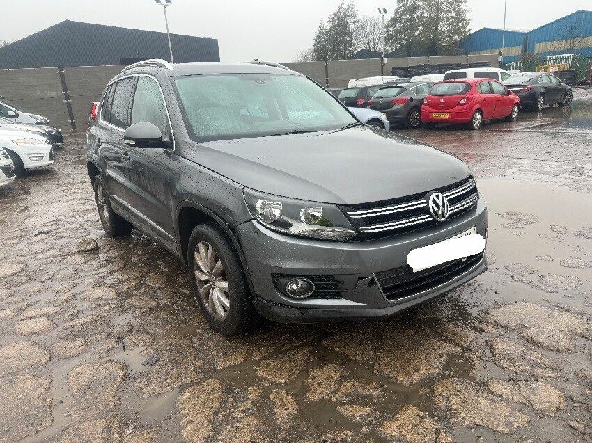 2014 VOLKSWAGEN TIGUAN