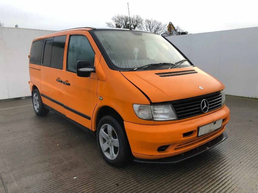 2002 MERCEDES VITO