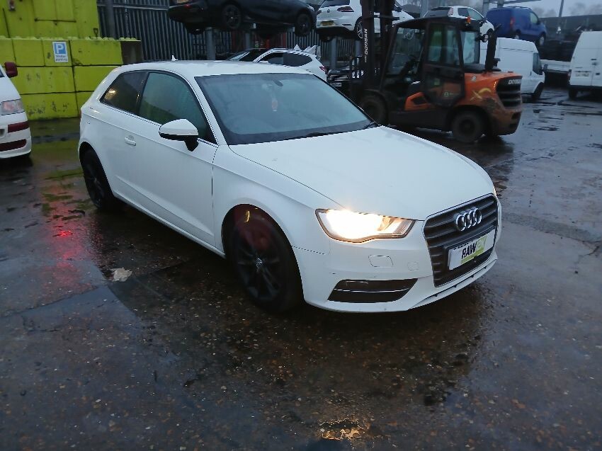 2014 AUDI A3