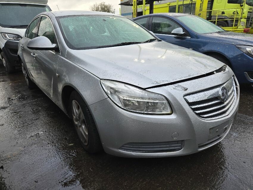 2010 VAUXHALL INSIGNIA