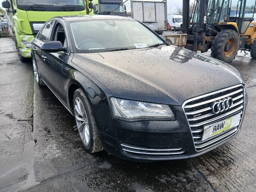 2011 AUDI A8