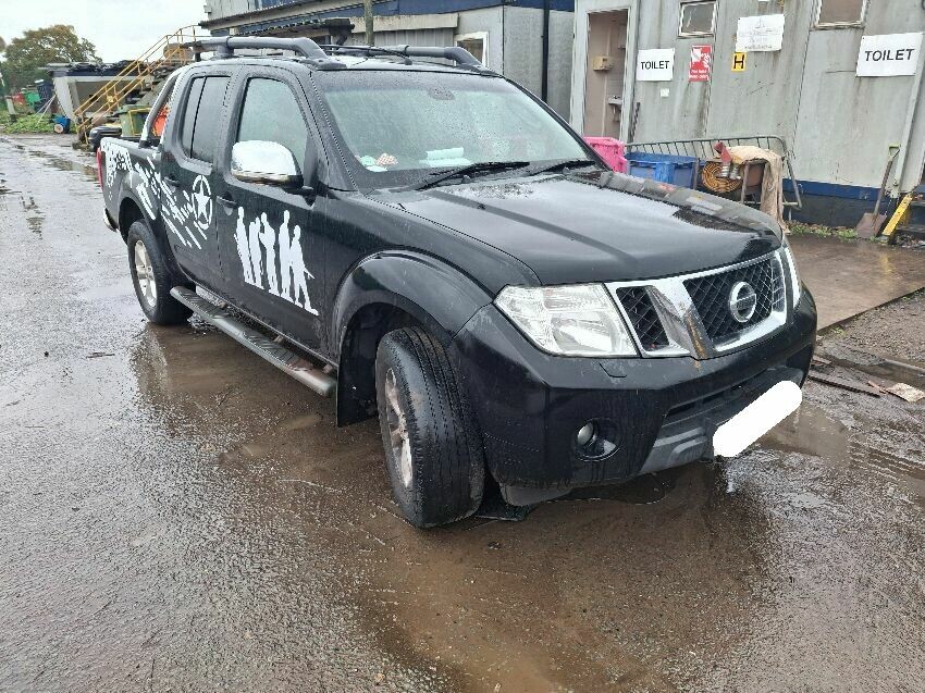 2012 NISSAN NAVARA