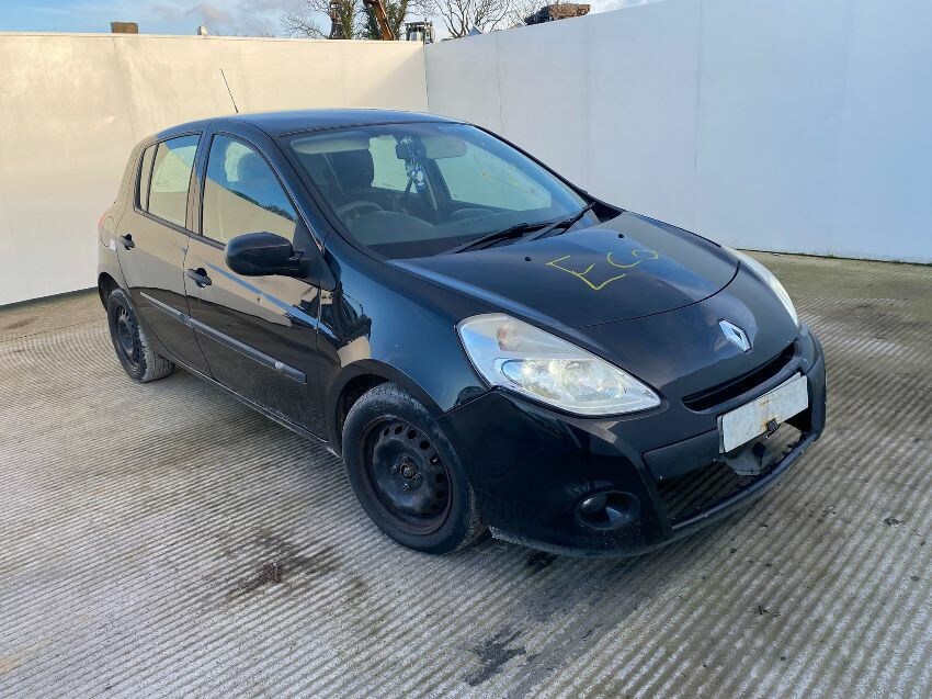 2011 RENAULT CLIO