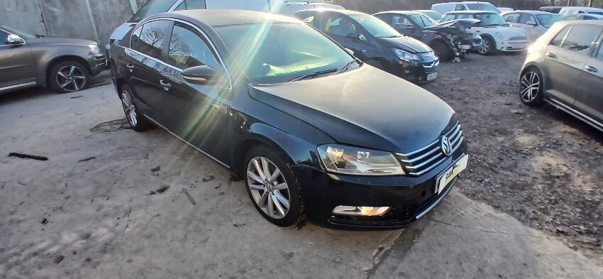 2014 VOLKSWAGEN PASSAT