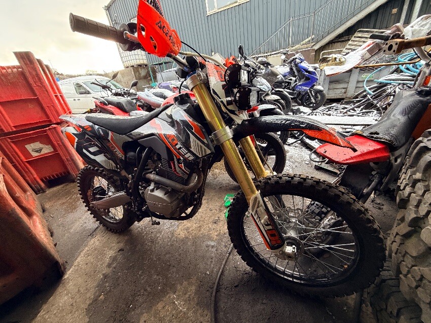  MOTORCYCLE OFF ROAD BIKE