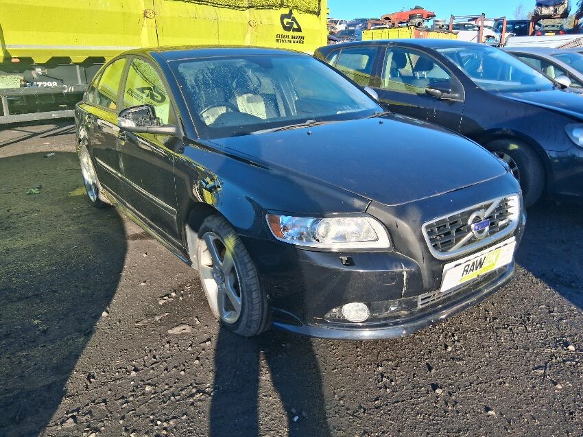 2011 VOLVO S40
