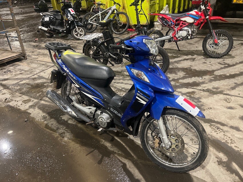 2010 SUZUKI FL