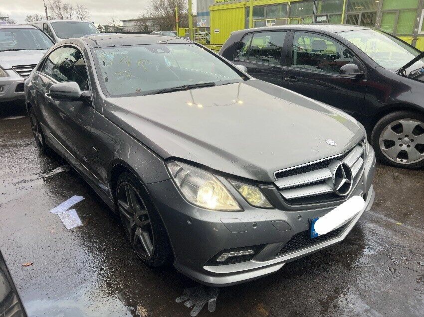 2009 MERCEDES E-CLASS