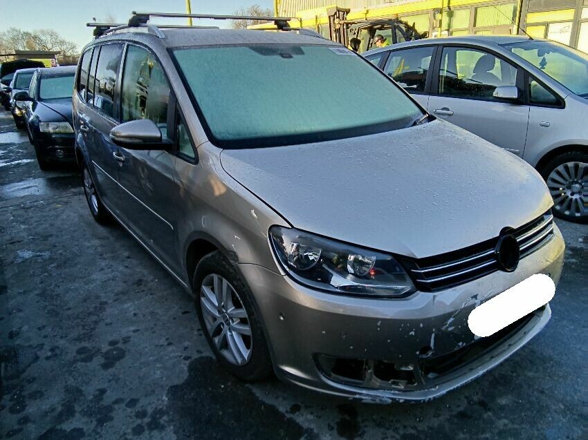 2013 VOLKSWAGEN TOURAN