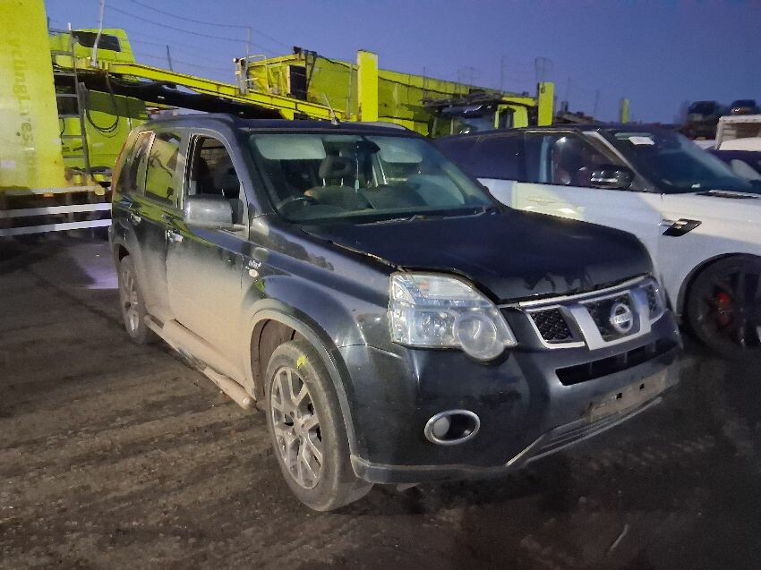 2013 NISSAN X-TRAIL