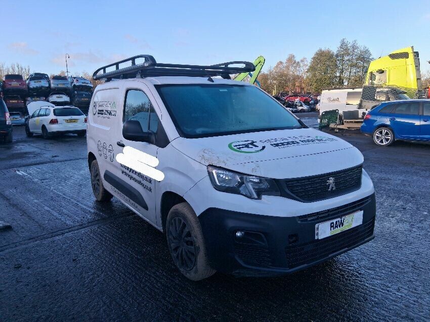 2022 PEUGEOT PARTNER
