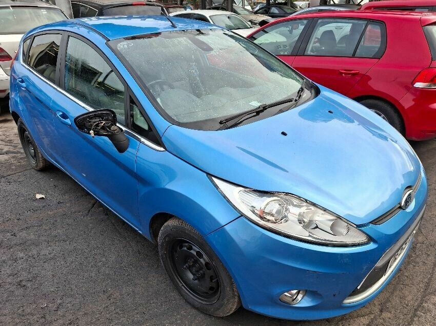 2010 FORD FIESTA