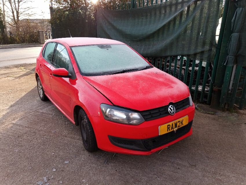 2010 VOLKSWAGEN POLO