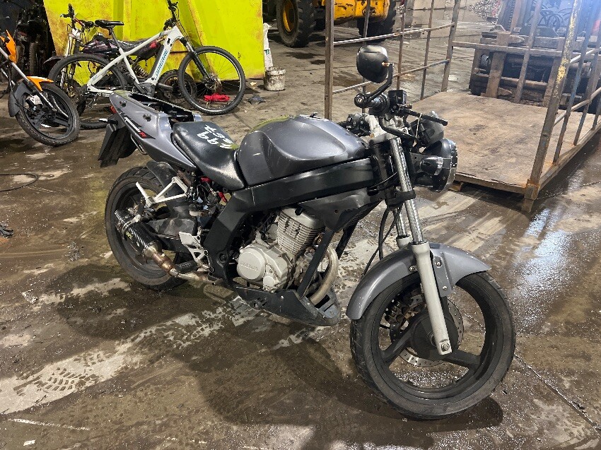  MOTORCYCLE MOTORCYCLE