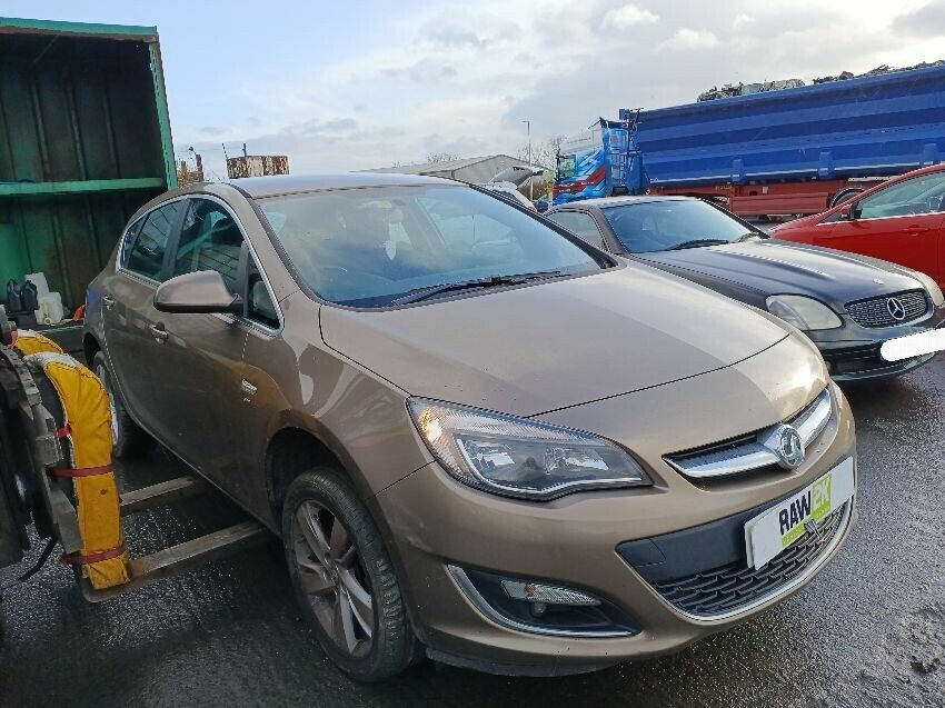 2013 VAUXHALL ASTRA