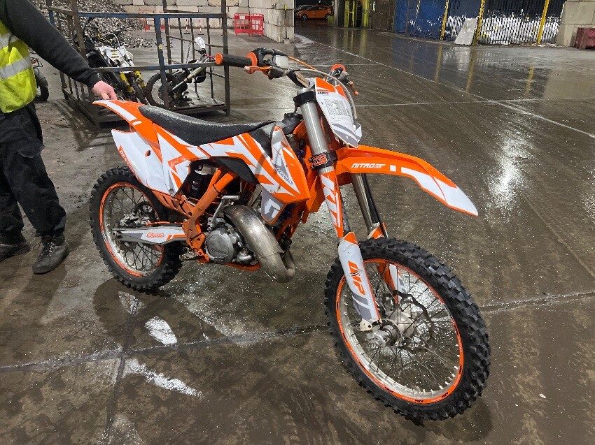  KTM MOTORCYCLE