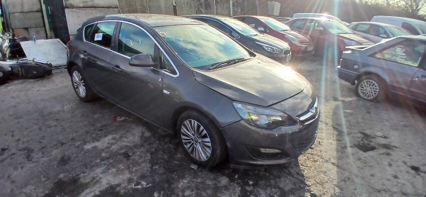 2014 VAUXHALL ASTRA