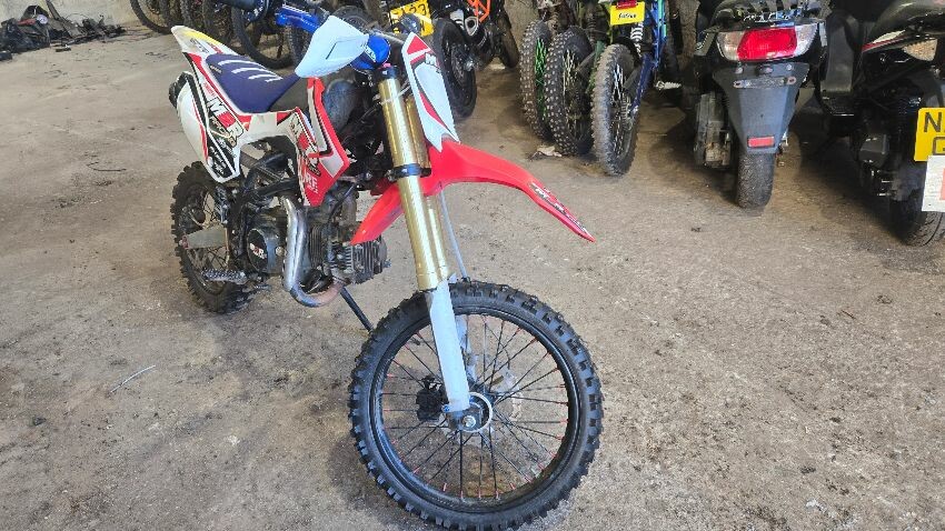  MOTORCYCLE MOTORCYCLE