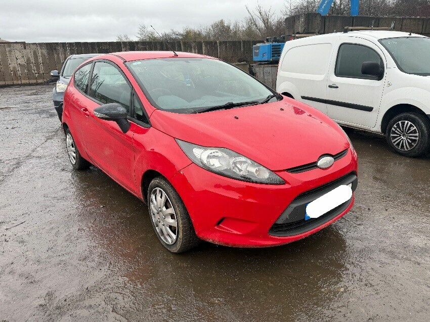 2010 FORD FIESTA