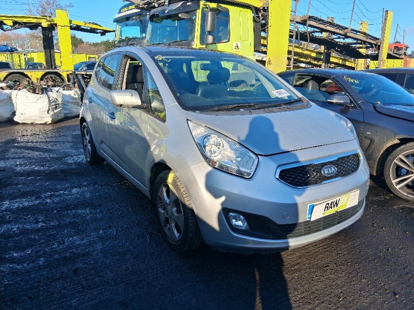 2013 KIA VENGA