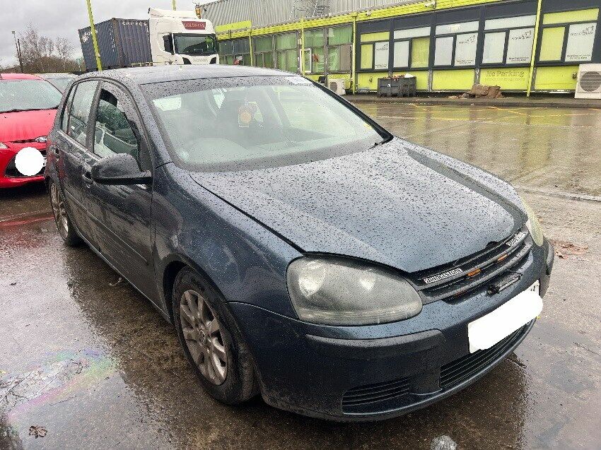 2005 VOLKSWAGEN GOLF