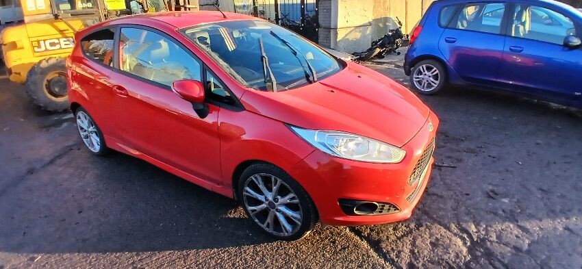 2013 FORD FIESTA