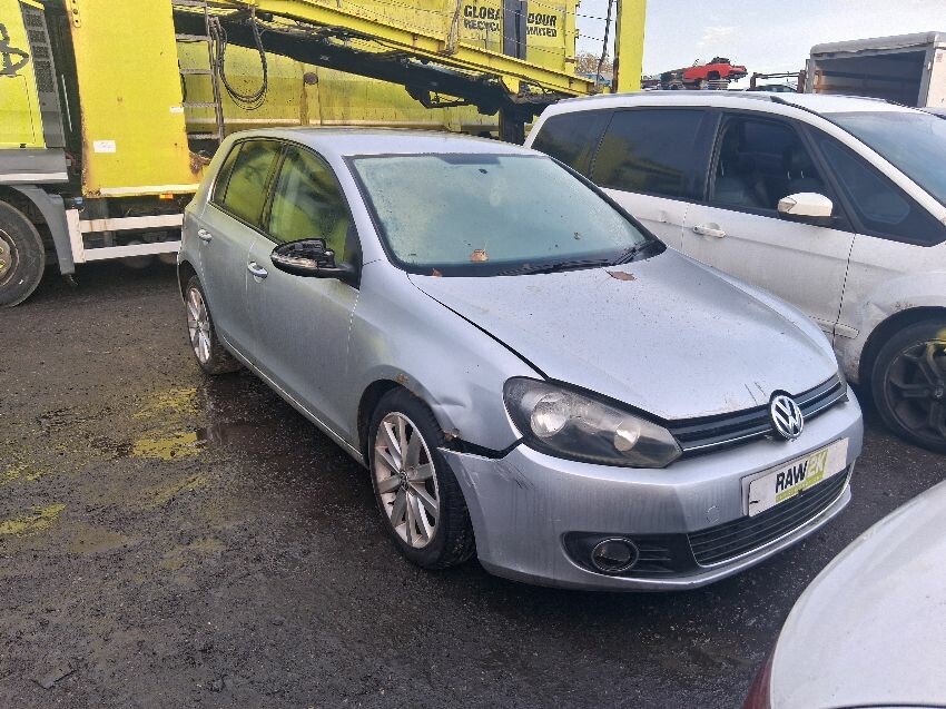 2012 VOLKSWAGEN GOLF